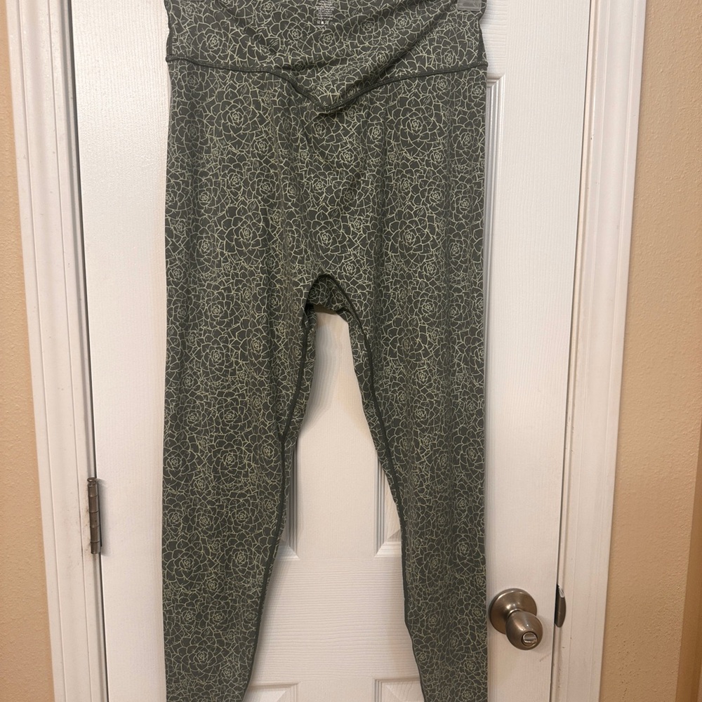 BuffBunny Green High-Rise Siren Leggings